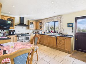 Kitchen- click for photo gallery